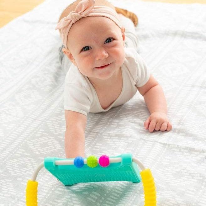 Möbi: lusterko malucha Peeka Developmental Mirror - Noski Noski