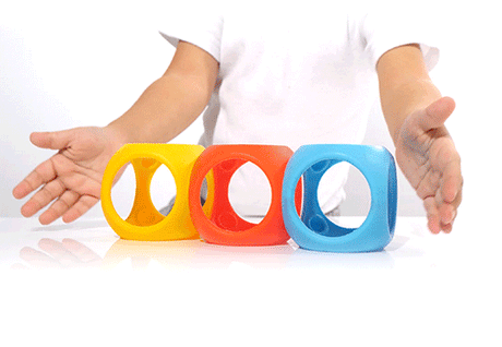 Tęczowe gryzaki Moluk Oibo 3 szt. - elastyczne zabawki dla dzieci, które stymulują zmysły i wspierają rozwój.