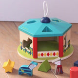 Moulin Roty: drewniany sorter Jurta Zig Zag - Noski Noski