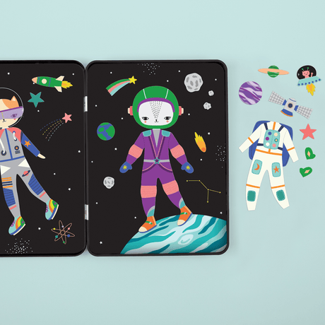 Mudpuppy Kosmiczny Kot - Ubieranki dla Dziewczyn, magnetyczne puzzle, kreatywna, kosmiczna układanka dla dzieci w metalowym pudełku.