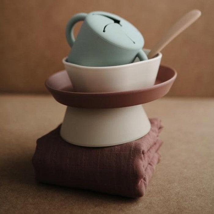 Mushie: kubek niewysypek na przekąski Snack Cup - Noski Noski