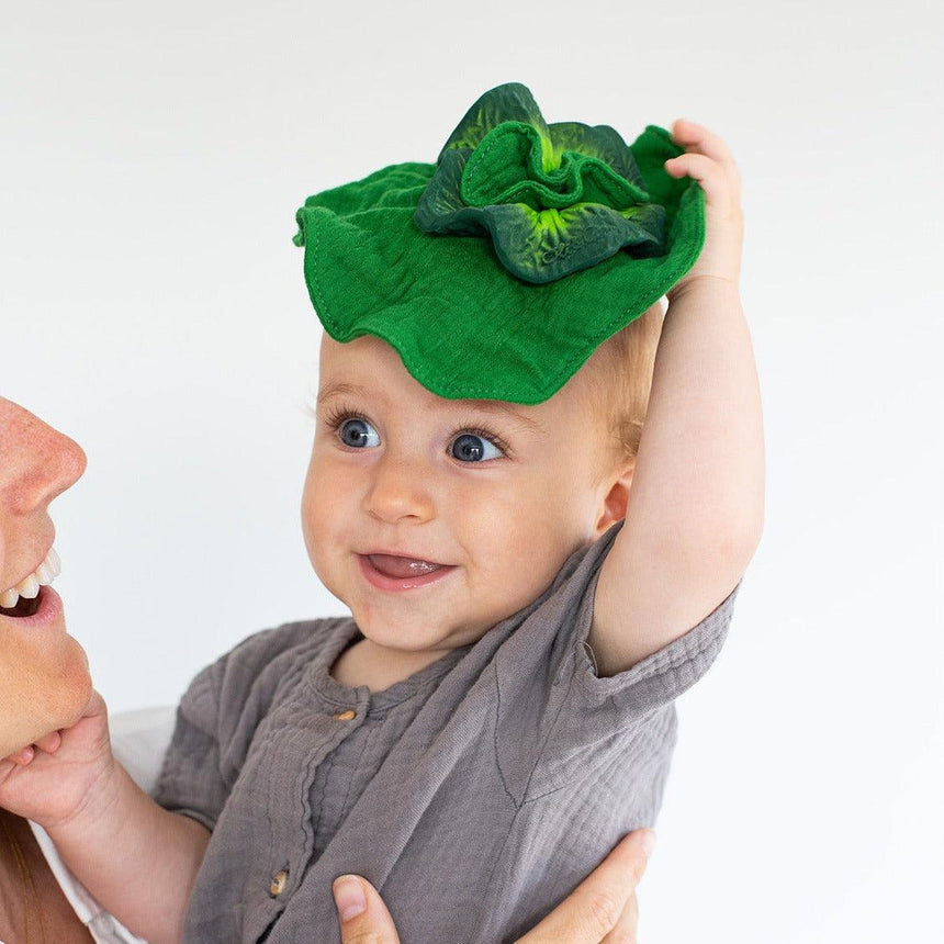 Oli and Carol: gryzak z pieluszką jarmuż Mini Doudou Teether - Noski Noski