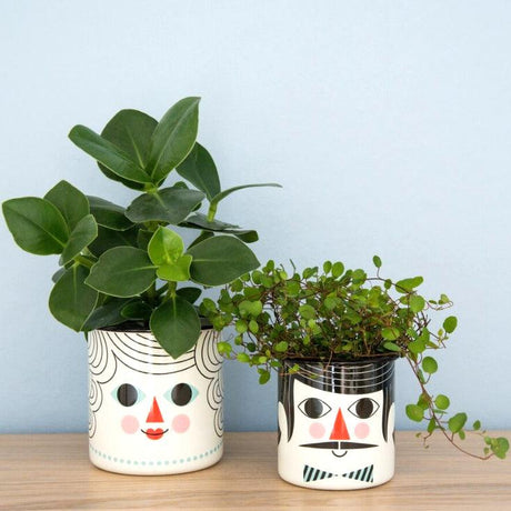 OMM Design: emaliowane doniczki People - Noski Noski