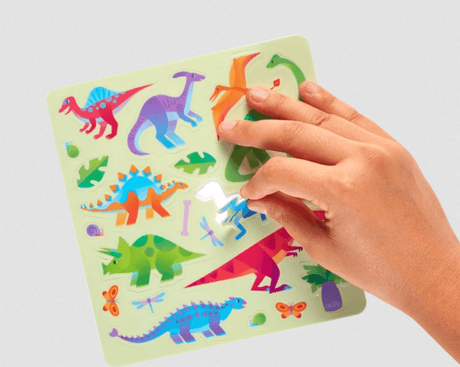 Ooly: mini naklejki wielokrotnego użytku z grą dinozaury Play Again - Noski Noski