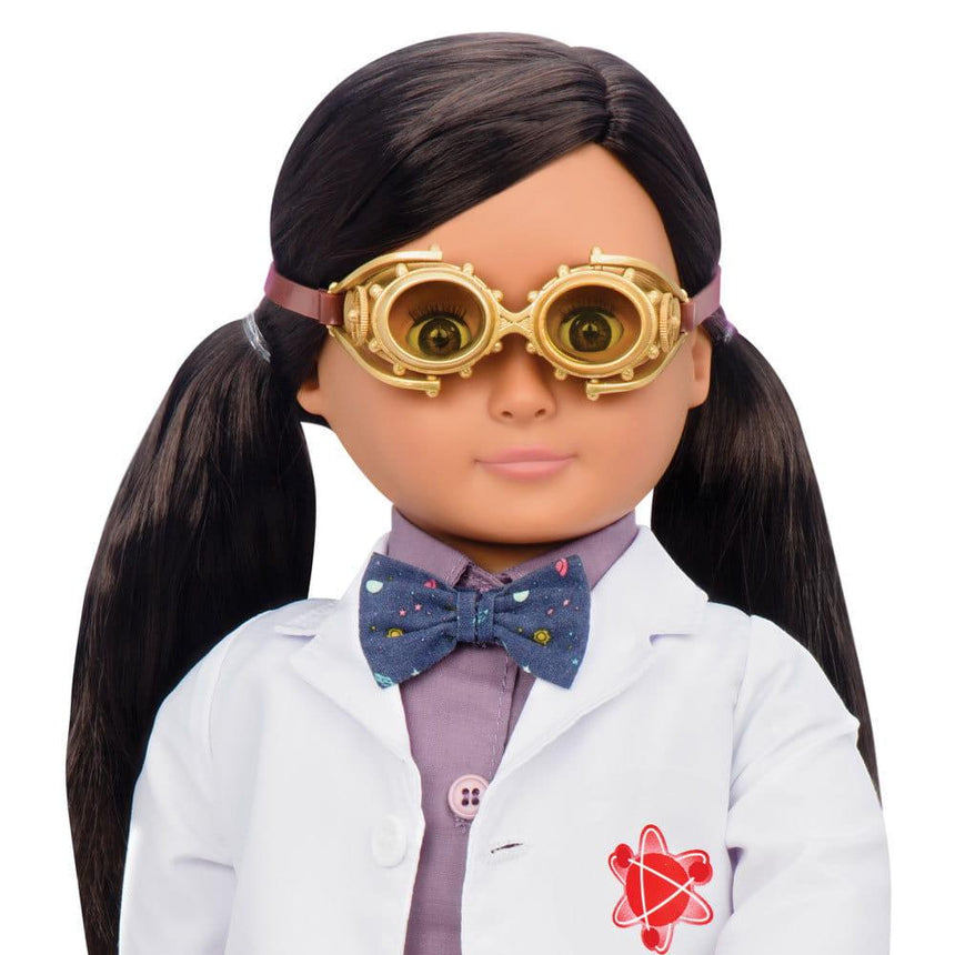 Our Generation: lalka naukowiec Blanca 46 cm - Noski Noski