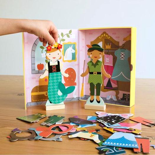 Petit Collage: magnetyczna ubieranka Fairy Tale Friends - Noski Noski