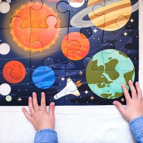 Petit Collage: puzzle podłogowe Kosmos - Noski Noski