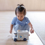 Plan Toys: drewniany autobus do sortowania Sorting Bus Orchard - Noski Noski