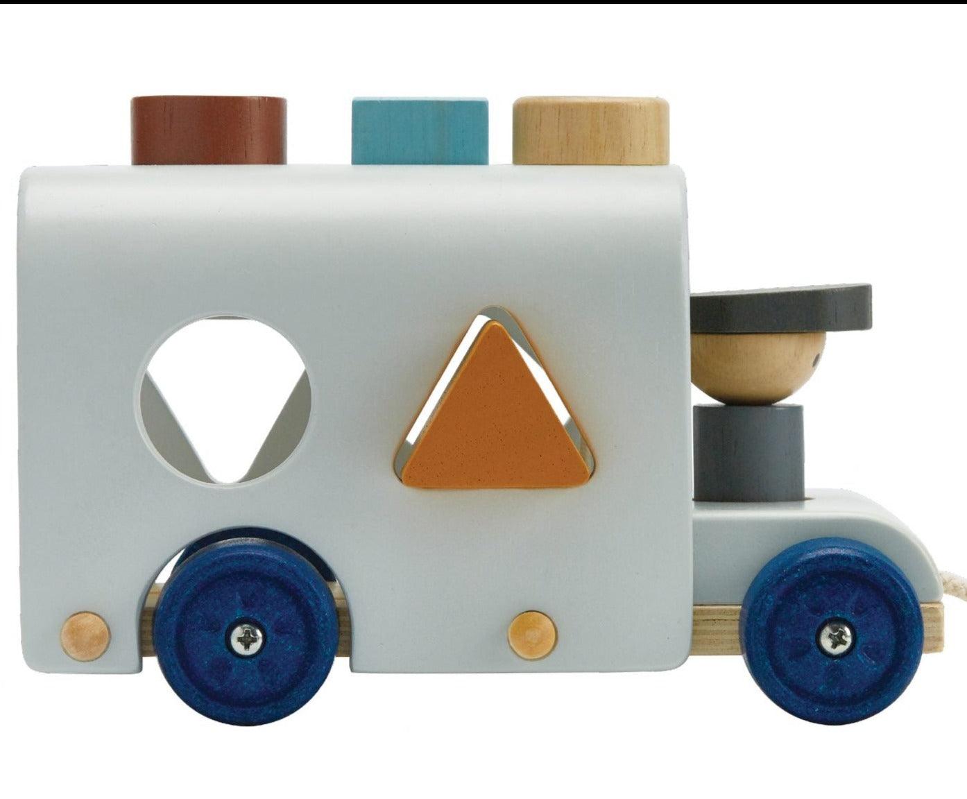 Plan Toys: drewniany autobus do sortowania Sorting Bus Orchard - Noski Noski