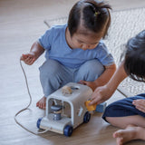 Plan Toys: drewniany autobus do sortowania Sorting Bus Orchard - Noski Noski
