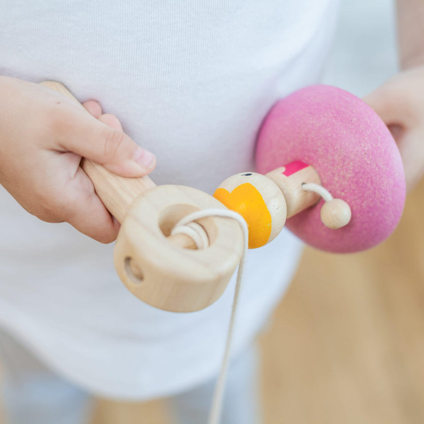 Plan Toys: drewniany bączek Baletnica - Noski Noski