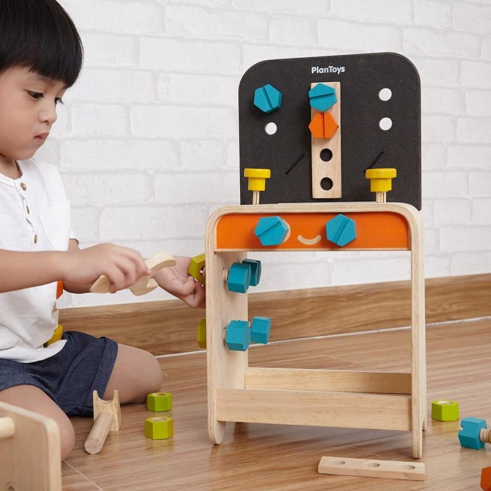 Plan Toys: drewniany warsztat z narzędziami Workbench - Noski Noski
