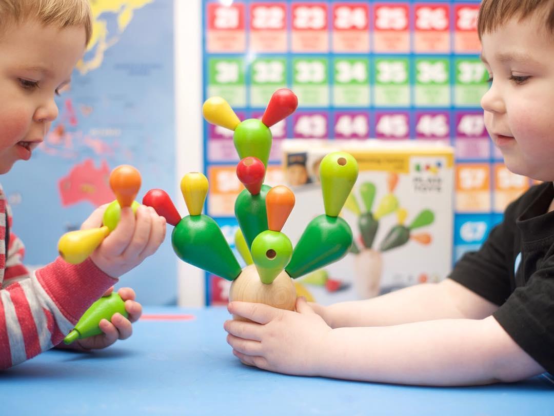 Plan Toys: gra zręcznościowa Balansujący Kaktus - Noski Noski