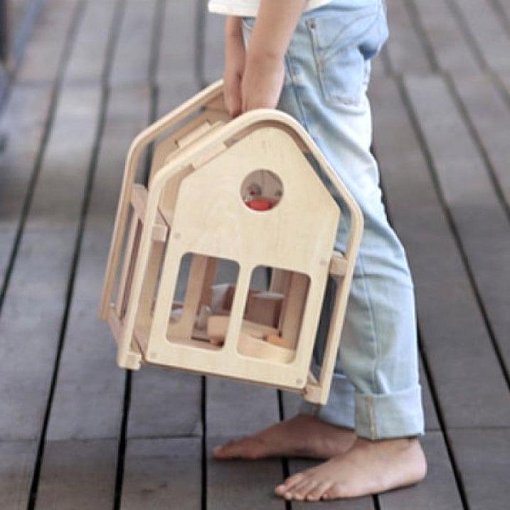 Plan Toys: mobilny domek Slide n Go Dollhouse - Noski Noski