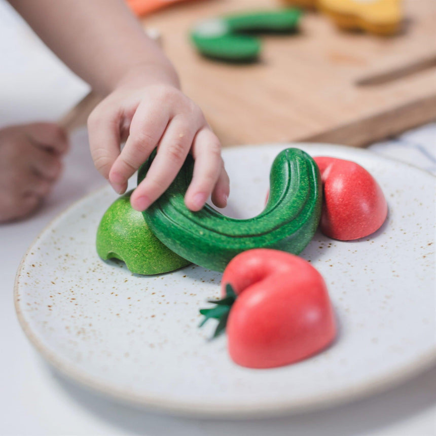 Plan Toys: niedoskonałe warzywa i owoce do krojenia Wonky Fruits & Vegetables - Noski Noski