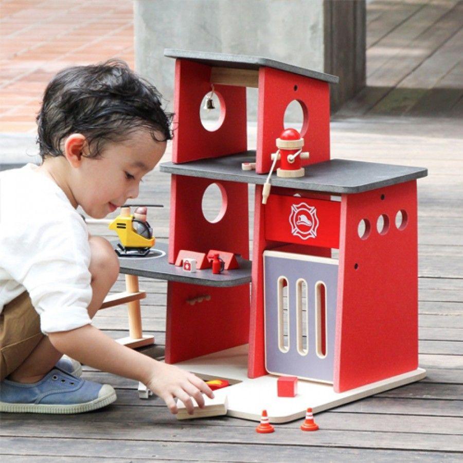Plan Toys: straż pożarna Fire Station - Noski Noski