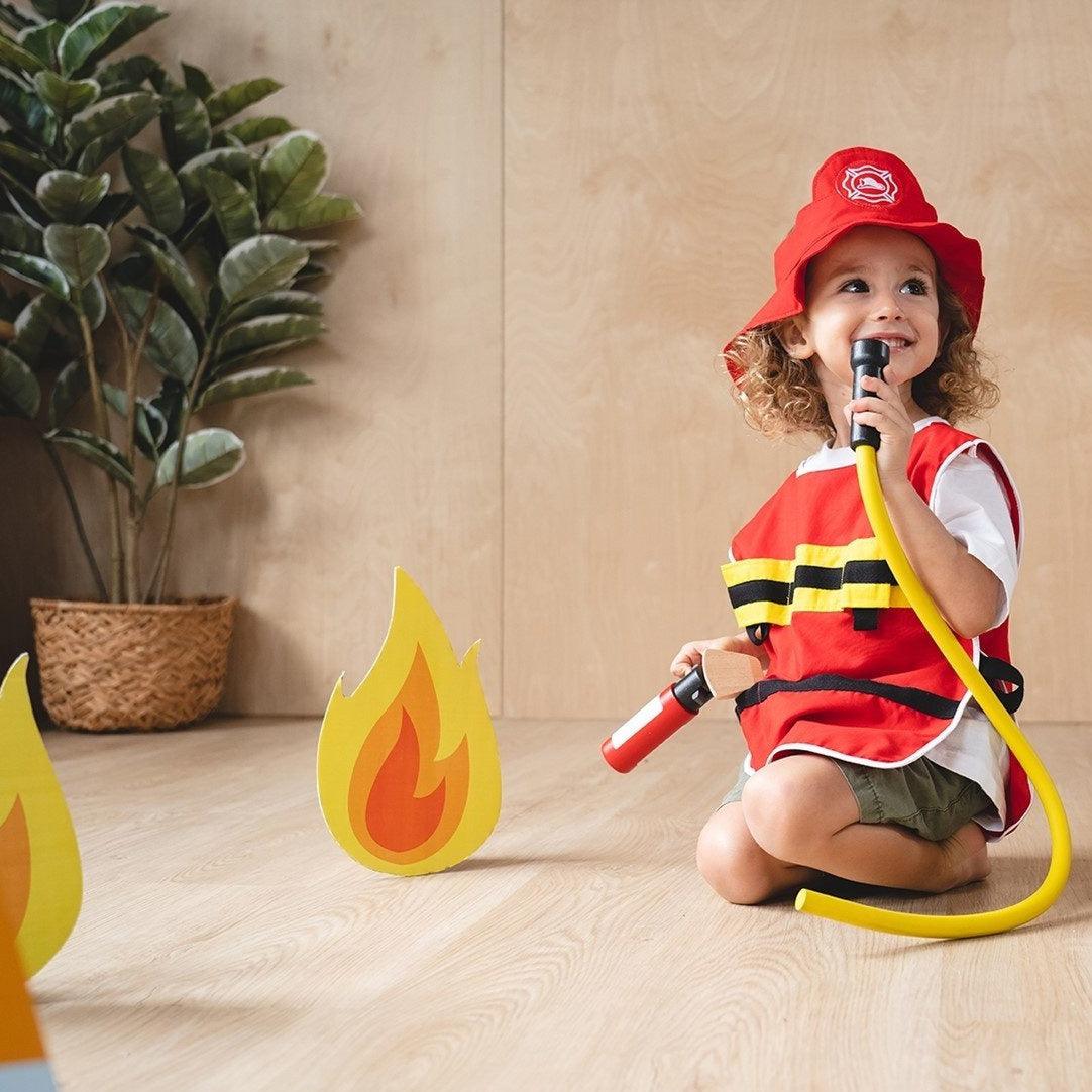 Plan Toys: zestaw mały strażak Fire Fighter Play Set - Noski Noski