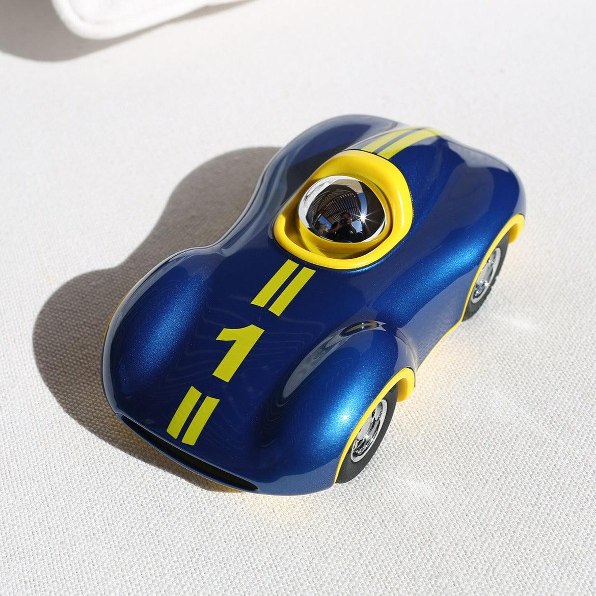 Playforever: samochód wyścigowy Speedy Le Mans - Noski Noski