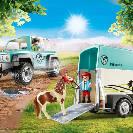 Playmobil Country Farma z przyczepą dla kucyka, idealna dla małych miłośników przygód na wsi.