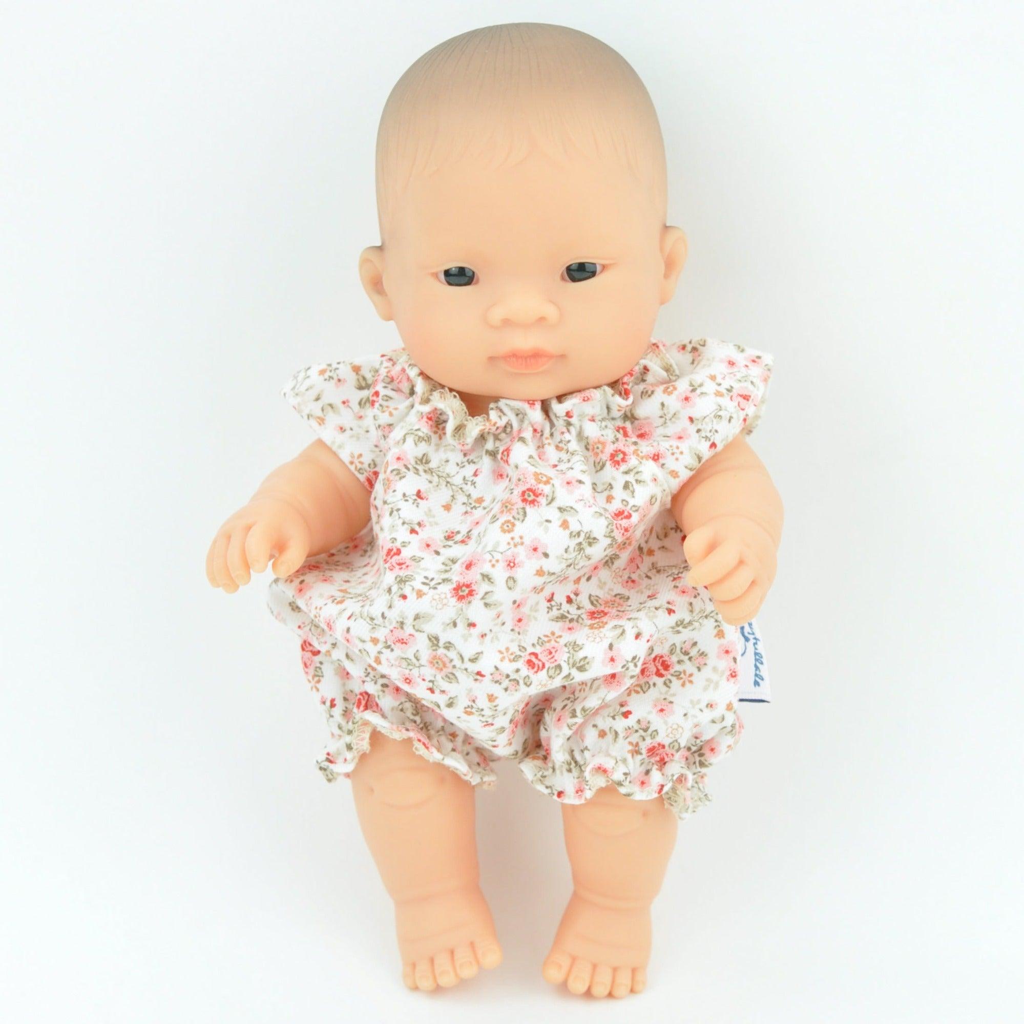 Przytullale: kwiecisty kombinezon ubranko dla mini lalki Miniland - Noski Noski