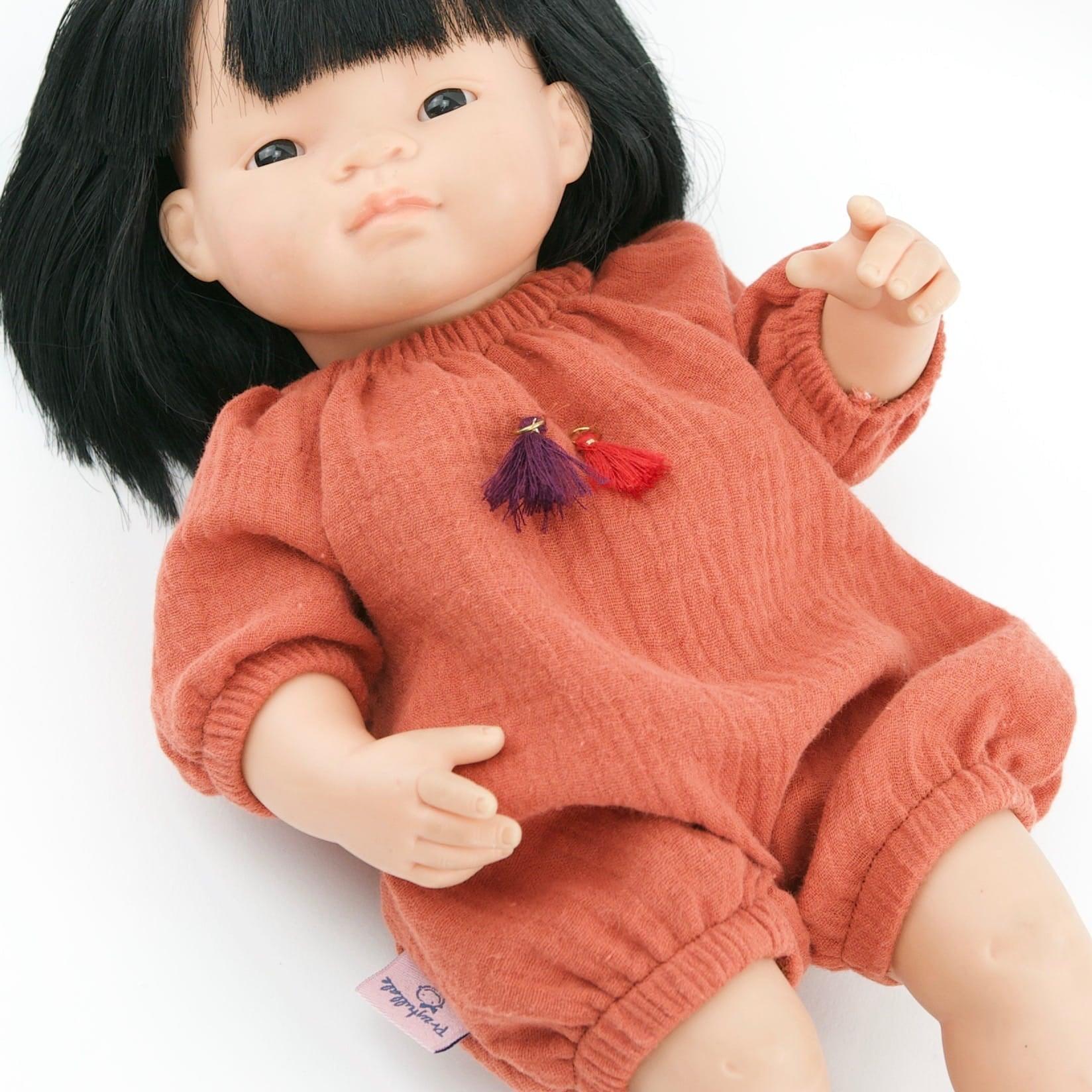 Przytullale: miedziany romper ubranko dla lalki Miniland - Noski Noski