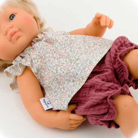 Przytullale: tunika łączka i wiśniowe spodenki ubranko dla lalki Miniland - Noski Noski