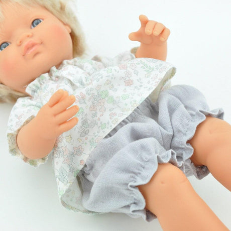 Przytullale: tunika w kwiaty i lniane spodenki ubranko dla lalki Miniland - Noski Noski