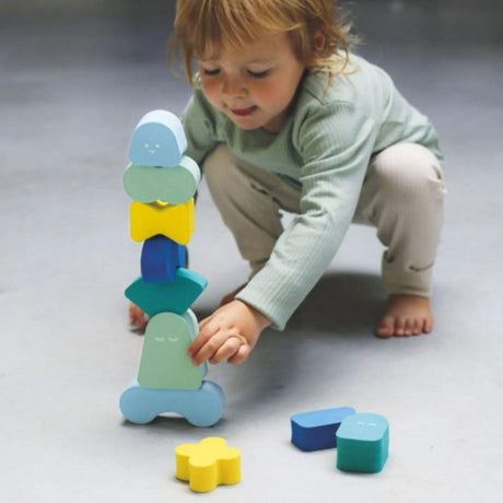 Piankowe klocki Quut Blokki dla dzieci, lekkie i bezpieczne, idealne do rozwijania kreatywności i zdolności manualnych.
