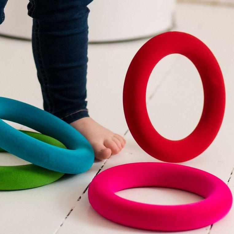 Rubbabu: sensoryczna gra obręcze Ring Toss Set - Noski Noski