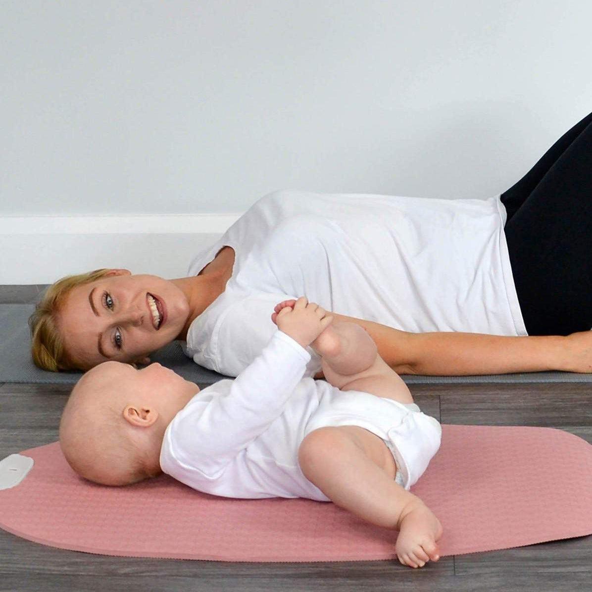 Shnuggle: mata do zabawy dla niemowląt Baby Yoga Mat - Noski Noski