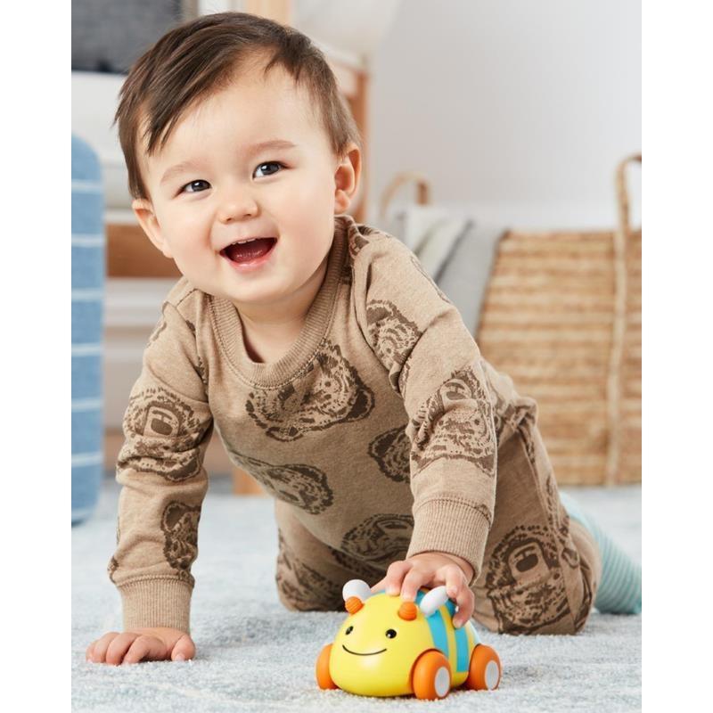 Skip Hop: autko z napędem do raczkowania Pull & Go Explore & More - Noski Noski