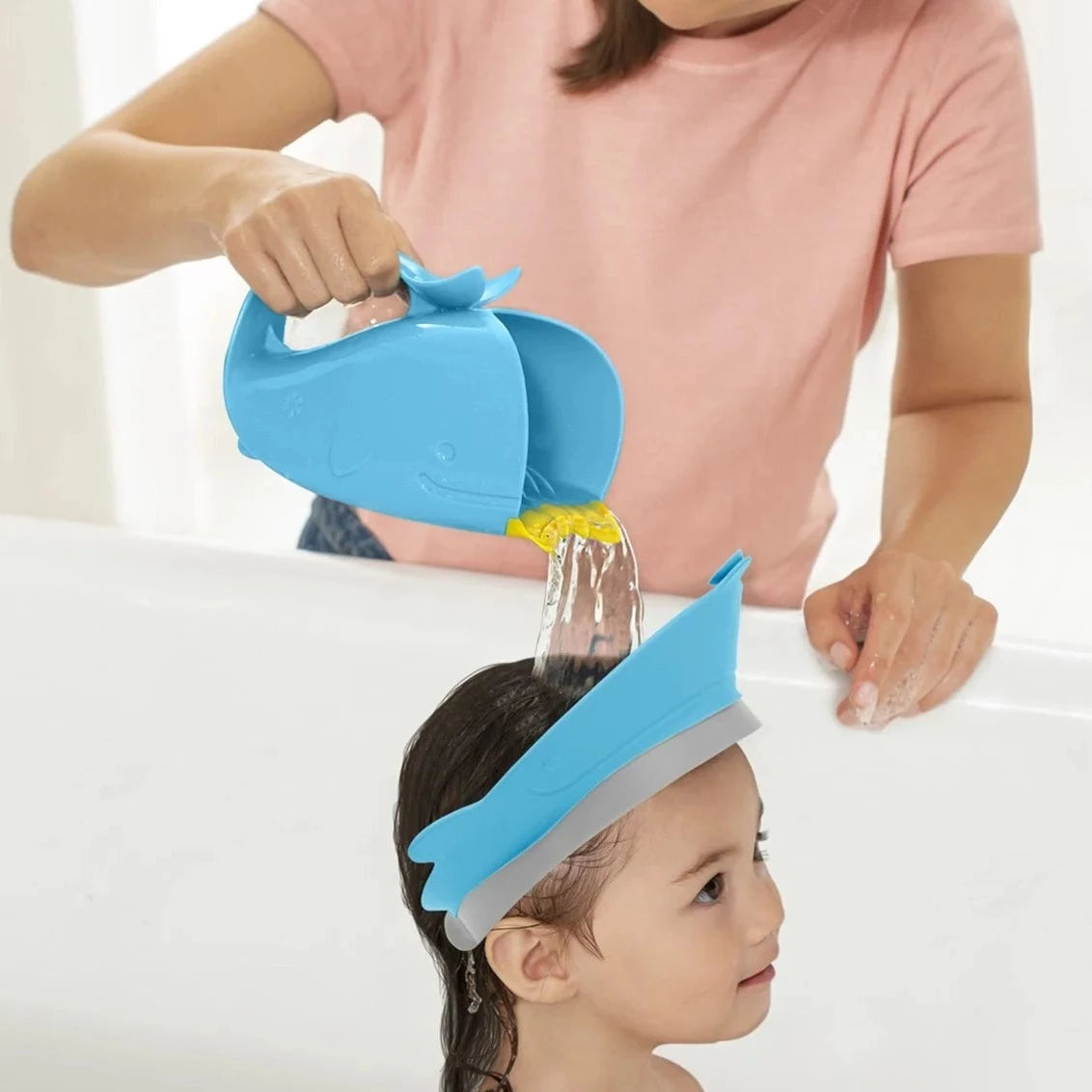 Skip Hop: ochronny daszek do kąpieli Blue Moby Bath Visor - Noski Noski