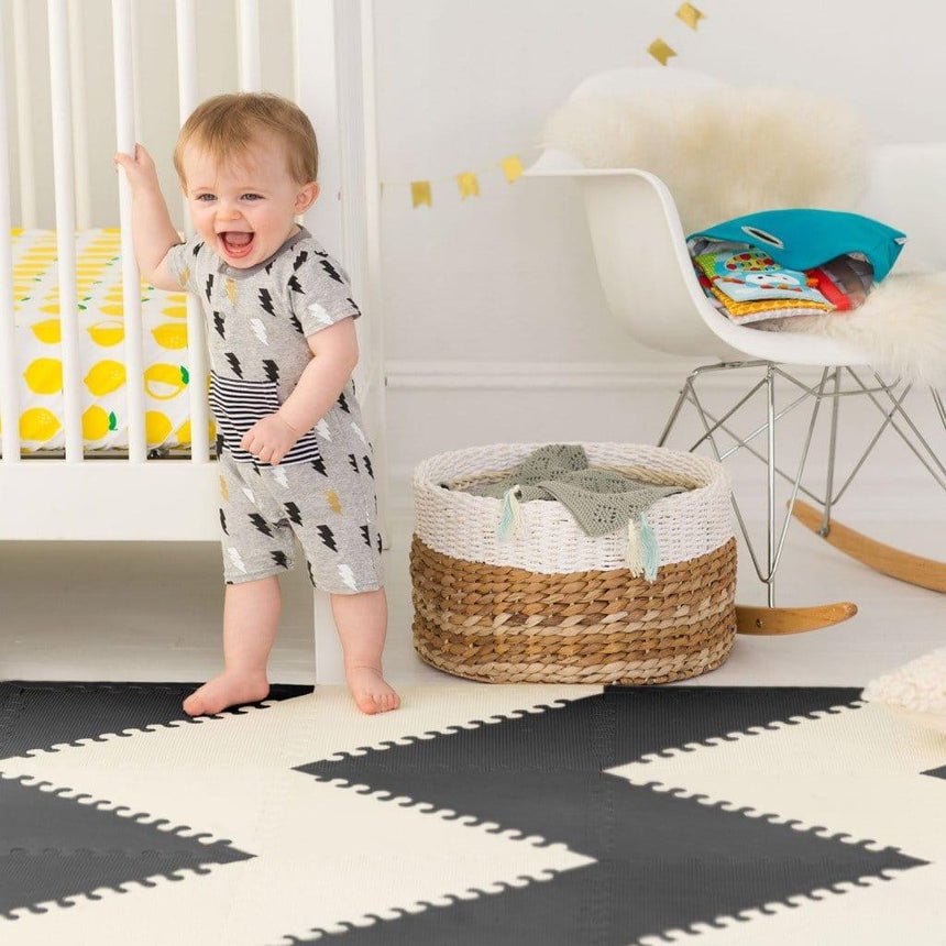 Skip Hop: piankowa mata Playspot Black-Cream GEO - Noski Noski