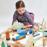 Tender Leaf Toys: drewniana kolejka Mountain View Train Set - Noski Noski