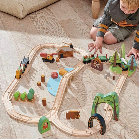 Tender Leaf Toys: drewniana kolejka Wild Pines Train Set - Noski Noski