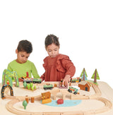 Tender Leaf Toys: drewniana kolejka Wild Pines Train Set - Noski Noski