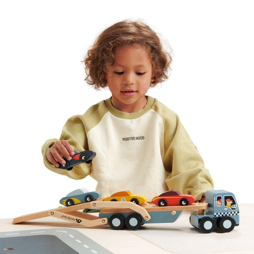 Tender Leaf Toys: drewniana laweta z autkami Car Transporter - Noski Noski