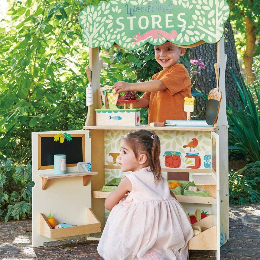 Tender Leaf Toys: drewniany sklep i teatrzyk Woodland - Noski Noski