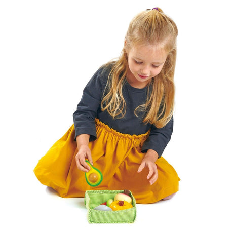 Tender Leaf Toys: skrzynka z drewnianymi warzywami - Noski Noski