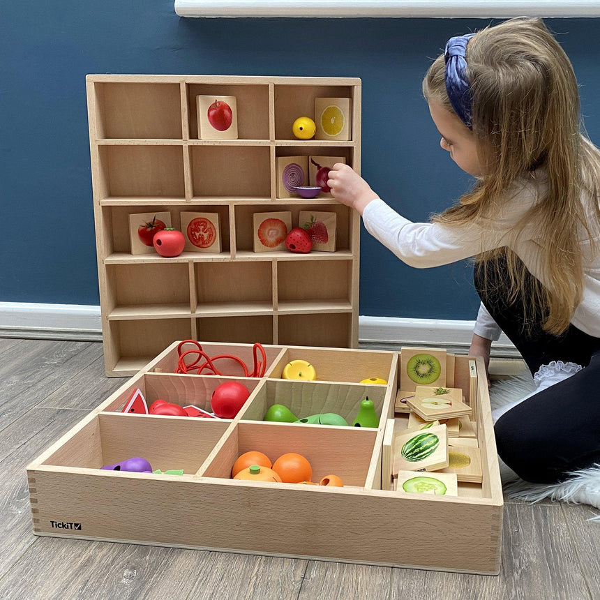 TickiT: drewniana taca odkrywców Wooden Sorting Tray 14-Way - Noski Noski