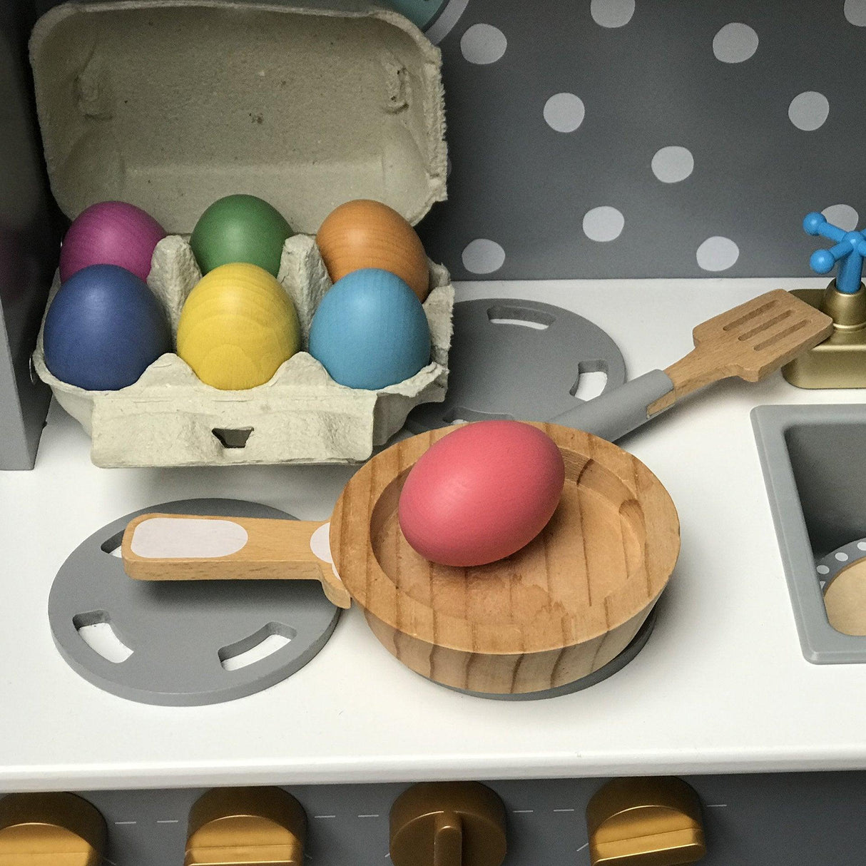 TickiT: drewniane jajka Rainbow Wooden Eggs 7 el. - Noski Noski