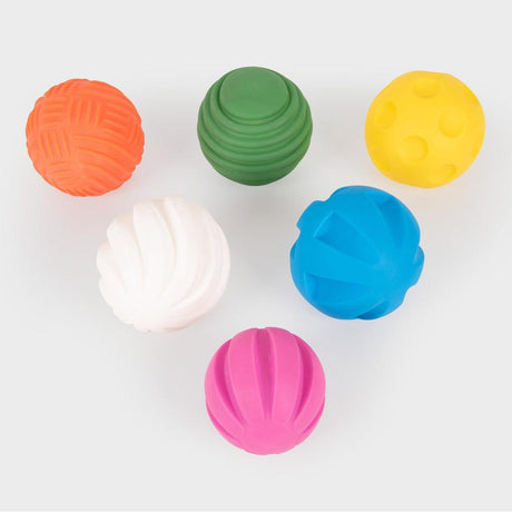 Zestaw 6 miękkich piłeczek sensorycznych Tickit Tactile Balls o różnych fakturach, idealne dla dzieci do stymulacji sensorycznej.