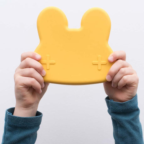 Silikonowy lunch box dla dzieci, śniadaniówka w kształcie króliczka, idealna do zdrowych przekąsek i łatwa w czyszczeniu.