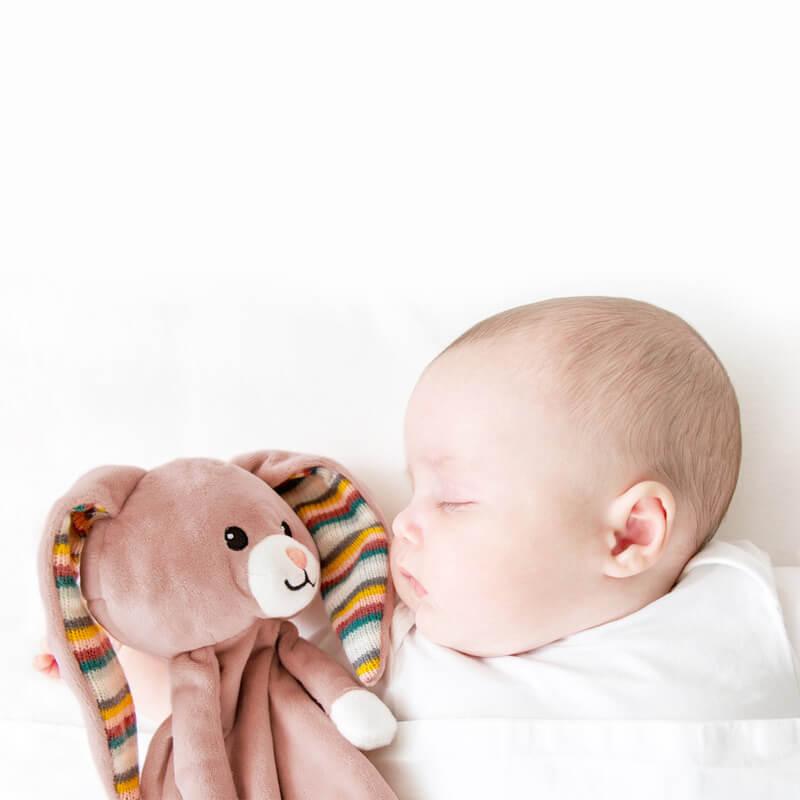 Zazu: szumiąca przytulanka Królik Becky - Noski Noski